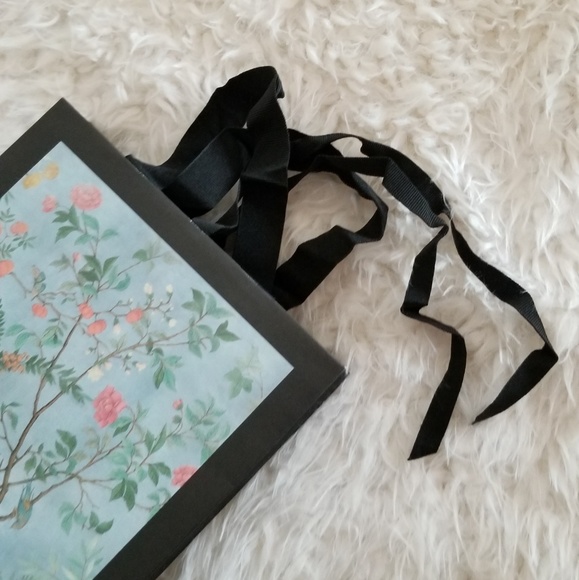 Gucci Tian Shopping Gift Bag - Picture 6 of 7